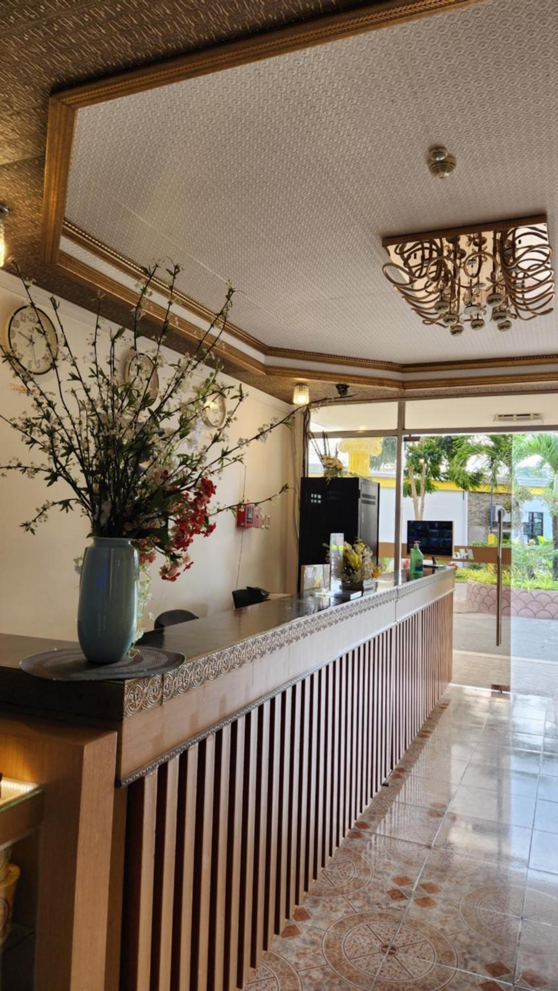 Airport Hotel Clark Clark Freeport Zone Exterior photo